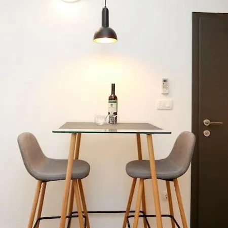 Apartment Monfrina 2, Stylish Old Town Near *