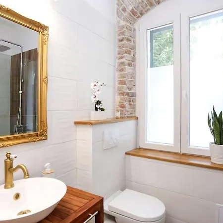 Monfrina 2, Stylish Old Town Near