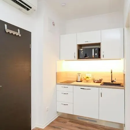 Apartment Monfrina 2, Stylish Old Town Near *