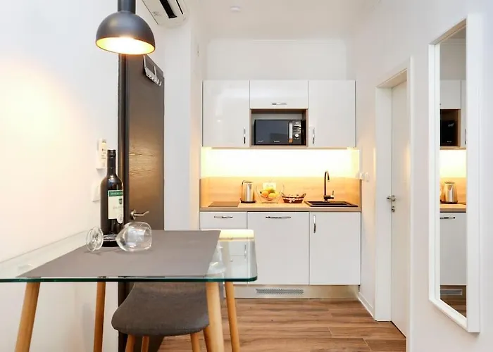 Monfrina 2, Stylish Old Town Near 아파트