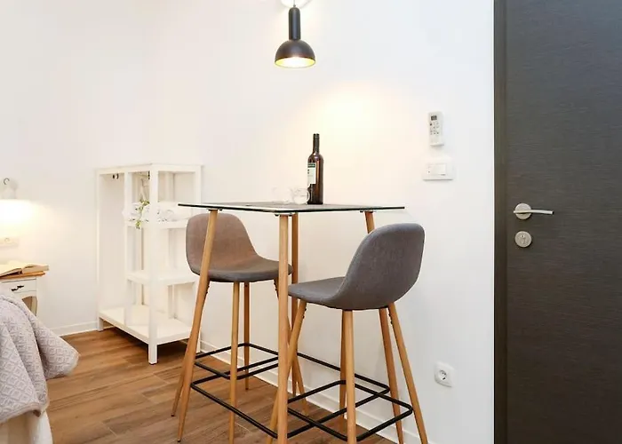 Monfrina 2, Stylish Old Town Near 스플리트