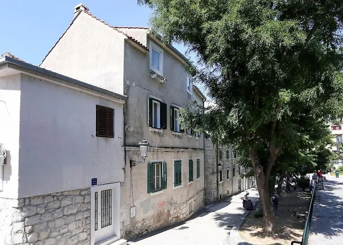 아파트 Monfrina 2, Stylish Old Town Near